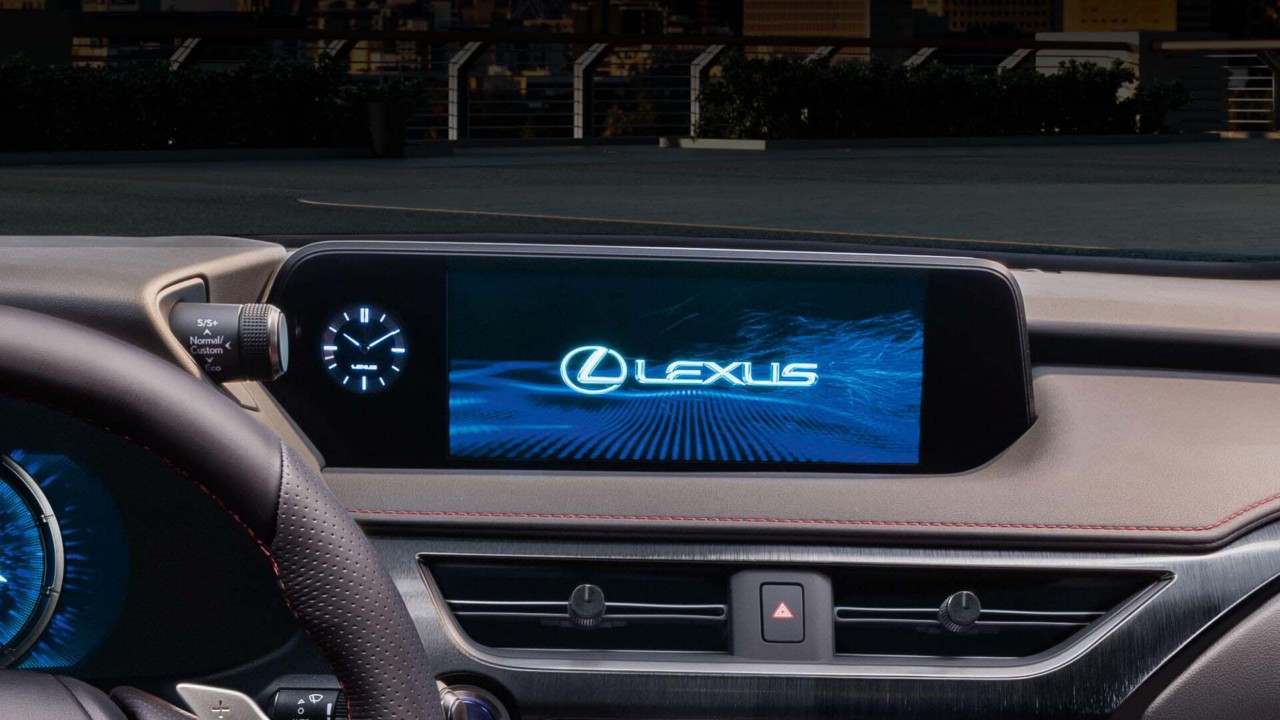 Lexus UX multimedia console