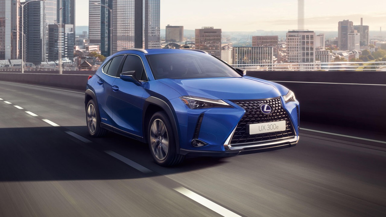 2021-lexus-ux-300e-gallery-exterior-06-1920x1080_tcm-3157-2111407