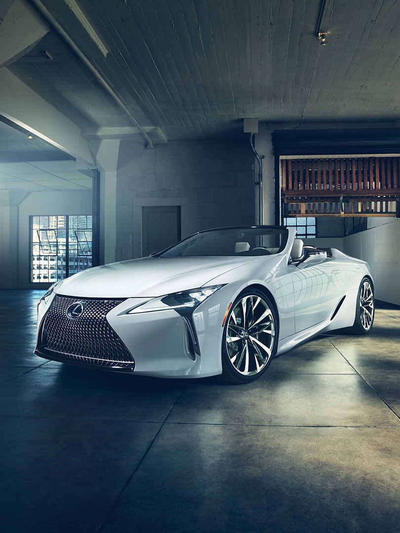 OBLIKOVALSKI CILJ KONCEPTA KABRIOLETA LEXUS LC: SKRAJNA LEPOTA