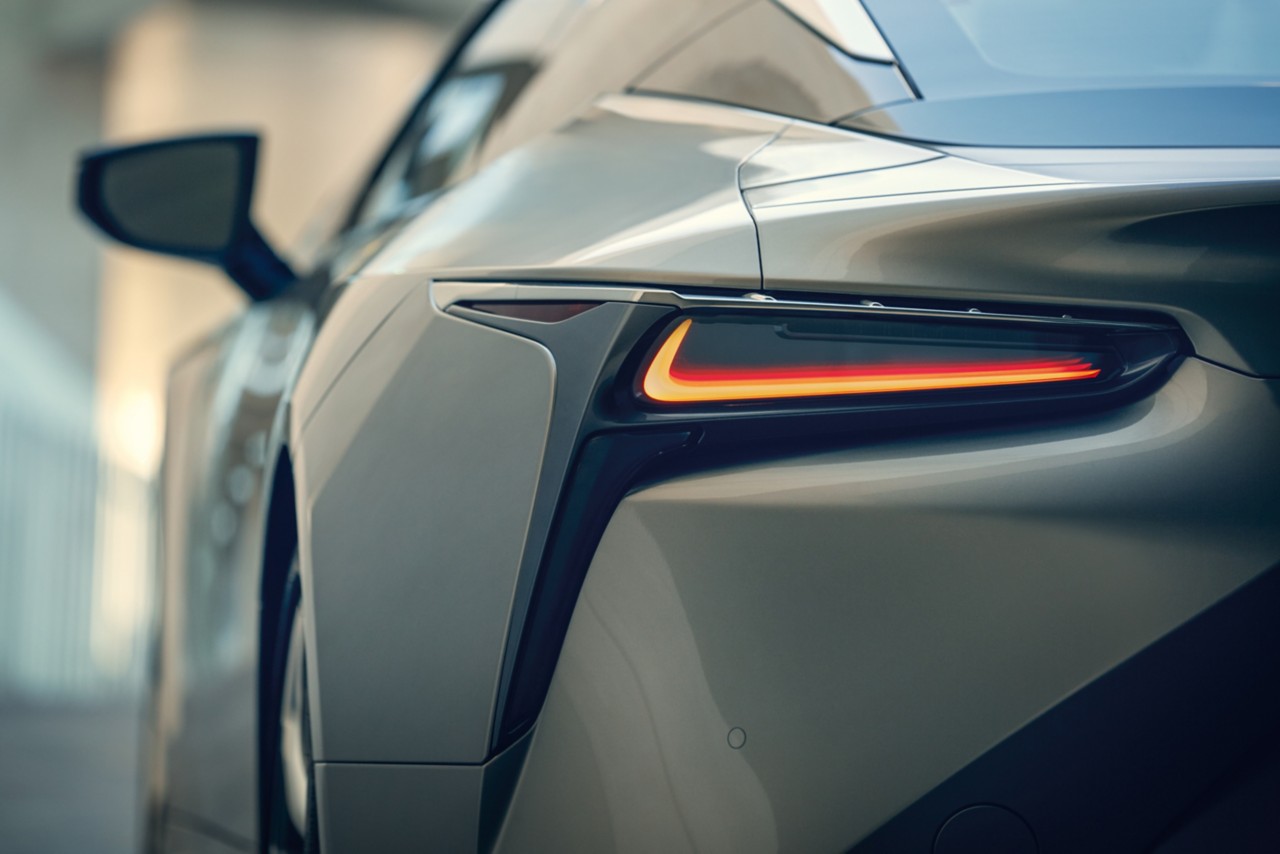 LC-Perfectly-sculpted-coupe