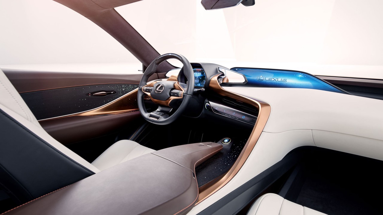 lexus-2018-lf-1-limitless-gallery-interior-001-1920x1080tcm-3154-1240967